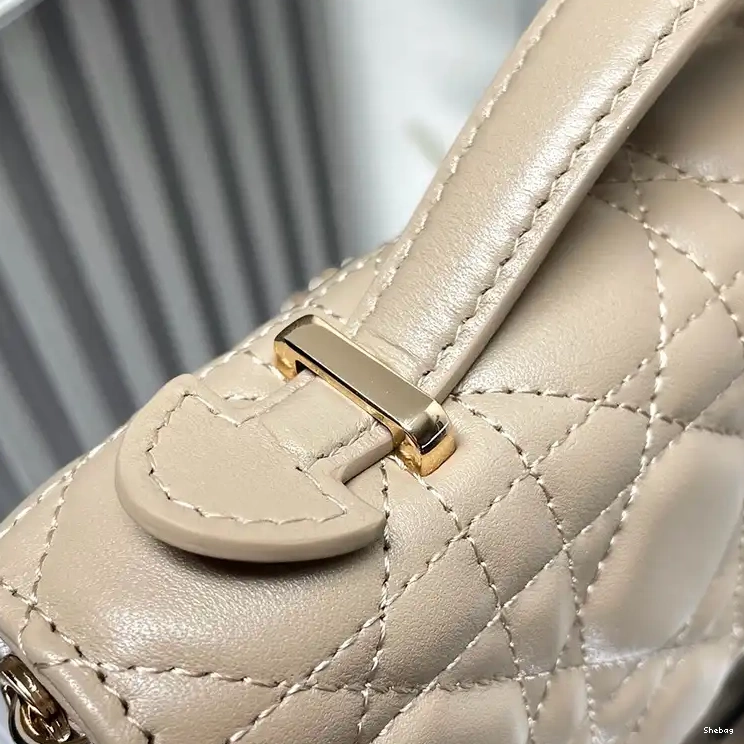 2407YA0140 Dio Bags 0510